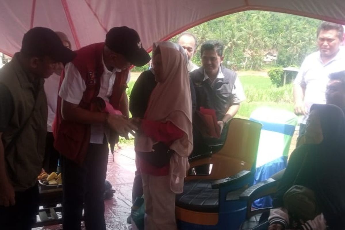 Longsor Cibeunying Cilacap, Kemensos Beri Rp 15 Juta kepada Keluarga Korban Meninggal